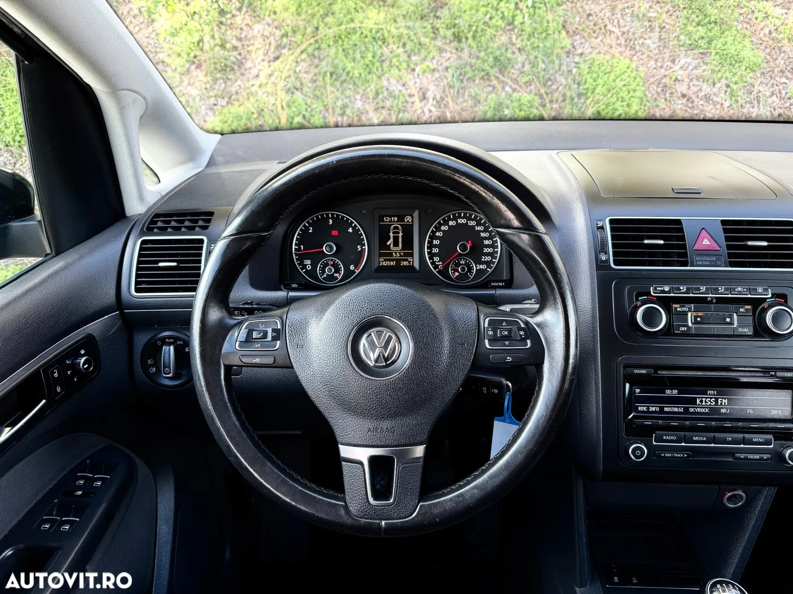 Volkswagen Touran 1.6 TDI BlueMotion Technology Comfortline - 19