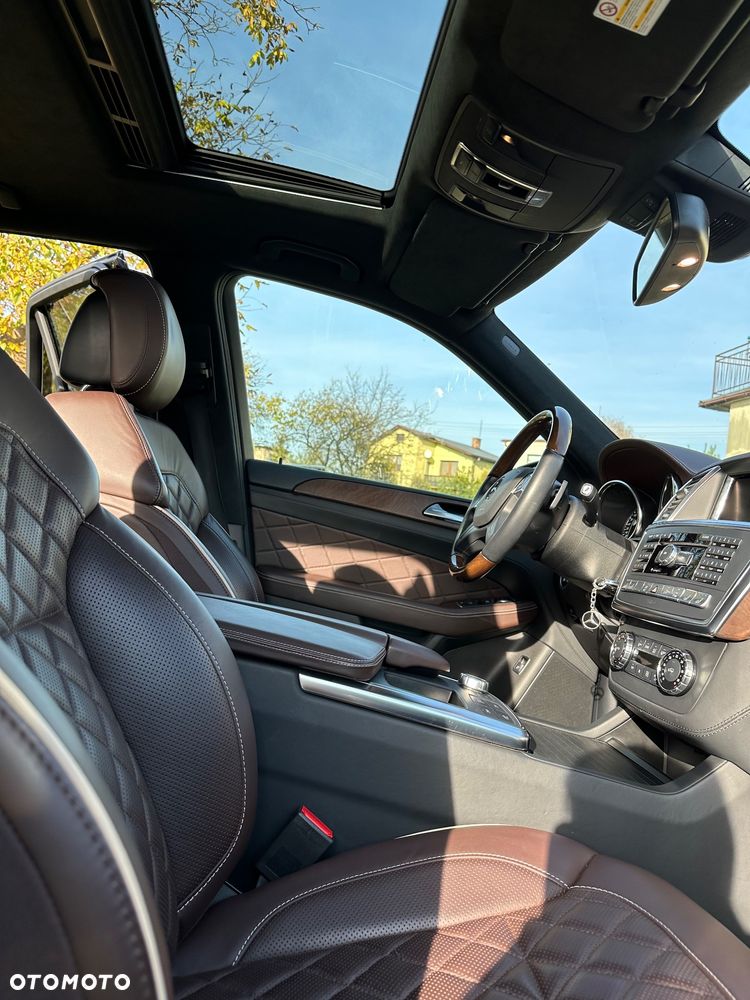 Mercedes-Benz ML - 12