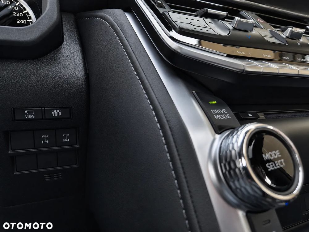 Toyota Land Cruiser - 25