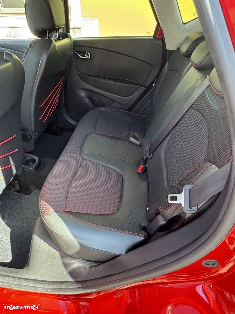 Renault Captur 1.2 TCe Exclusive EDC - 6
