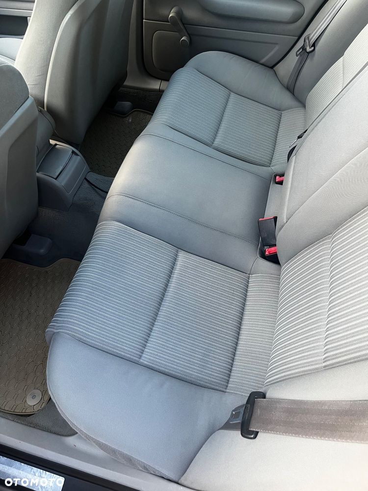 Audi A4 Limousine - 7
