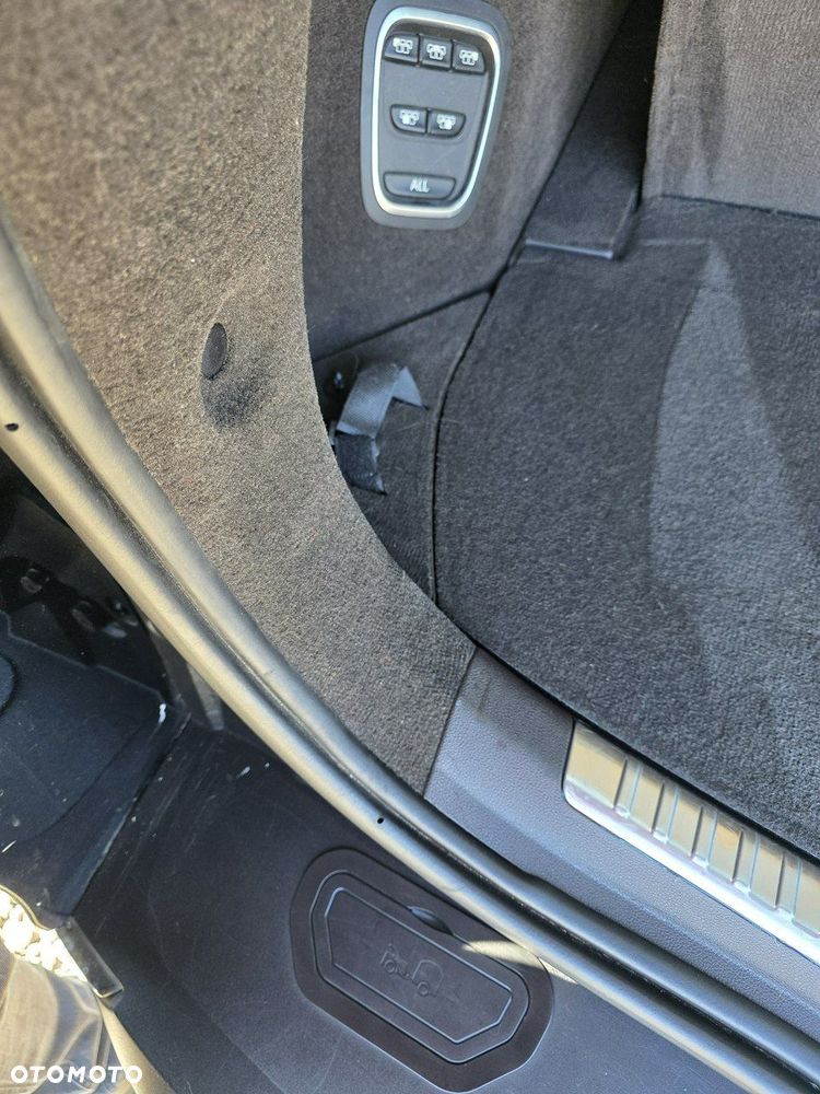 Renault Espace 1.6 dCi Energy Initiale Paris EDC 7os - 11