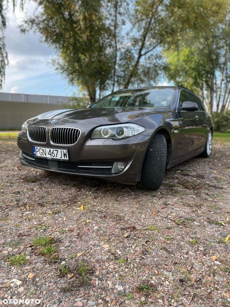 BMW Seria 5 525d - 2