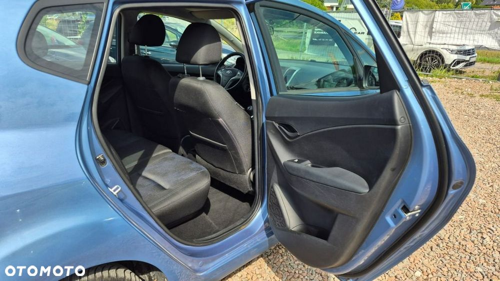 Hyundai ix20 - 12