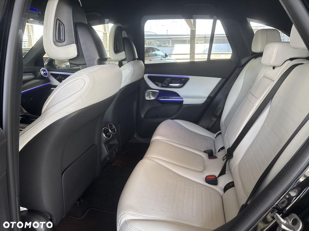 Mercedes-Benz GLC - 23