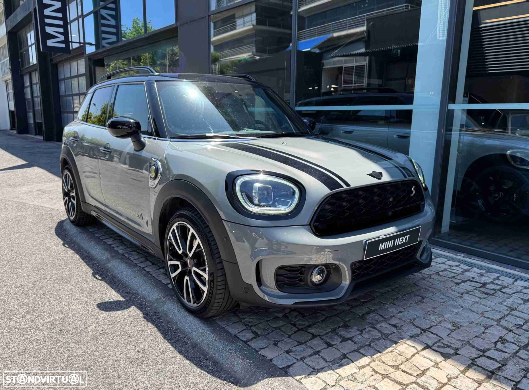 MINI Countryman Cooper ALL4 Classic Auto - 3