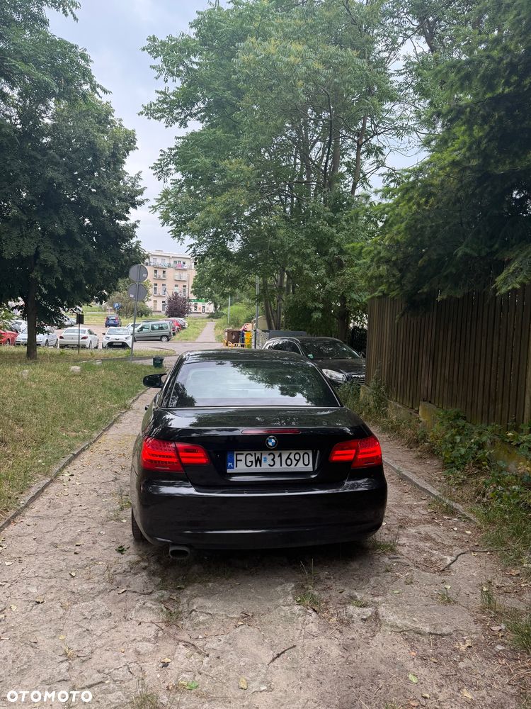 BMW Seria 3 320i - 5