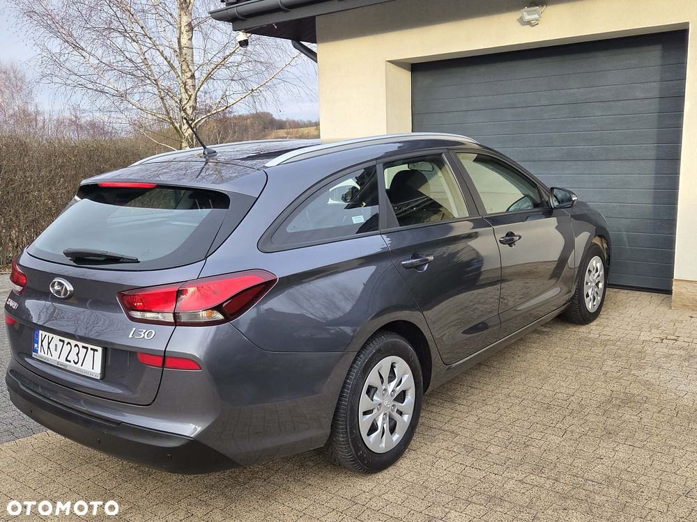 Hyundai i30 1.4 T-GDI Comfort DCT - 4