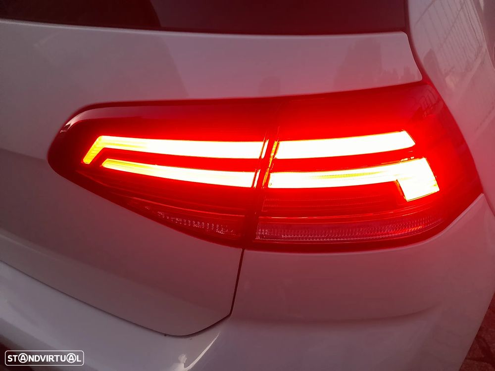 VW Golf 1.6 TDI Highline - 11