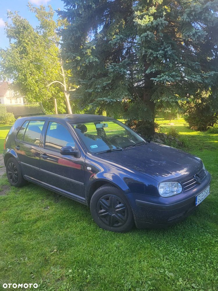 Volkswagen Golf - 2