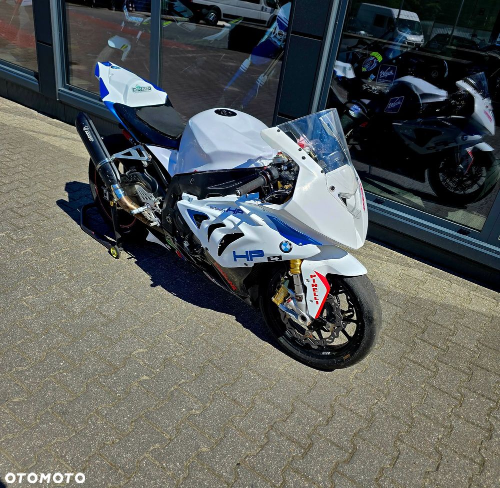 BMW S - 4