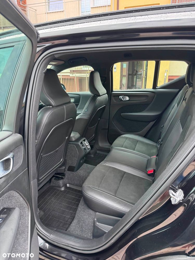 Volvo XC 40 T3 R-Design - 4