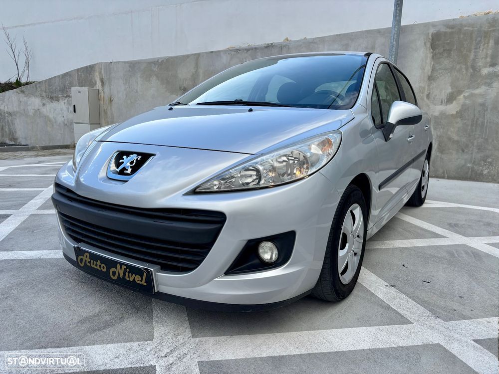 Peugeot 207 1.4 16V Trendy - 1