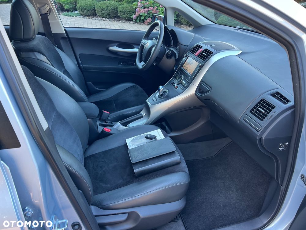Toyota Auris 1.8 HSD Luna - 20