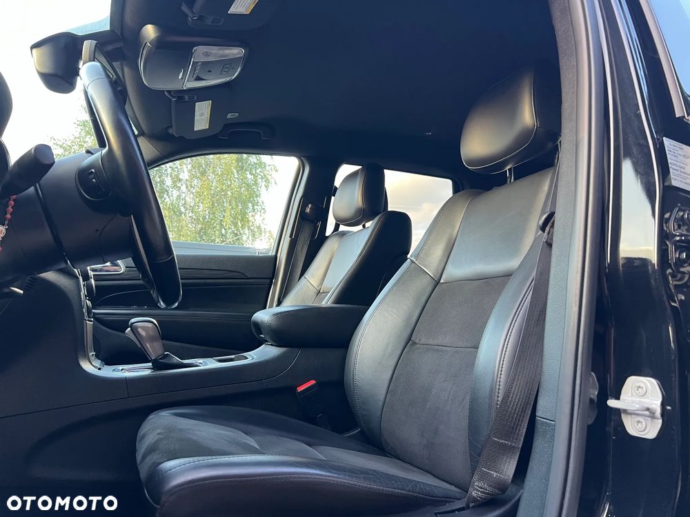 Jeep Grand Cherokee - 22