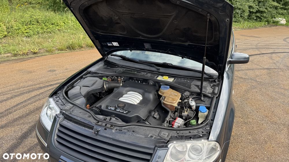 Volkswagen Passat 2.8 V6 4Mot Highline - 15