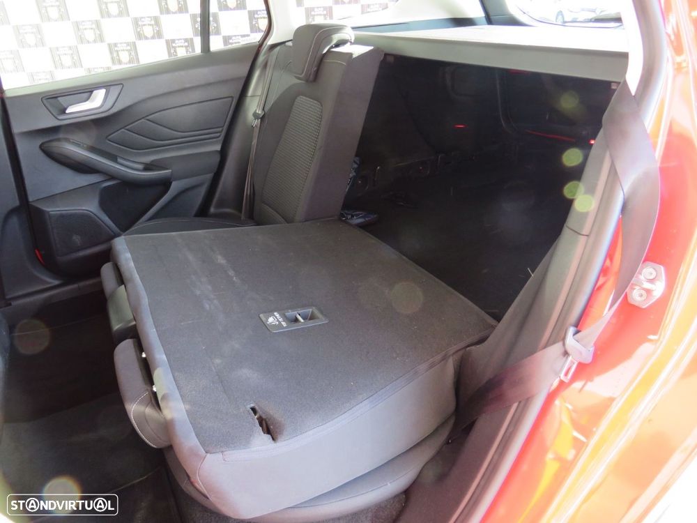 Ford Focus SW - 34
