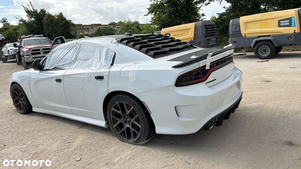 Dodge Charger 5.7 R/T Daytona - 22