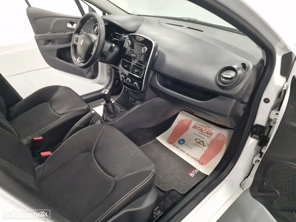 Renault Clio - 36