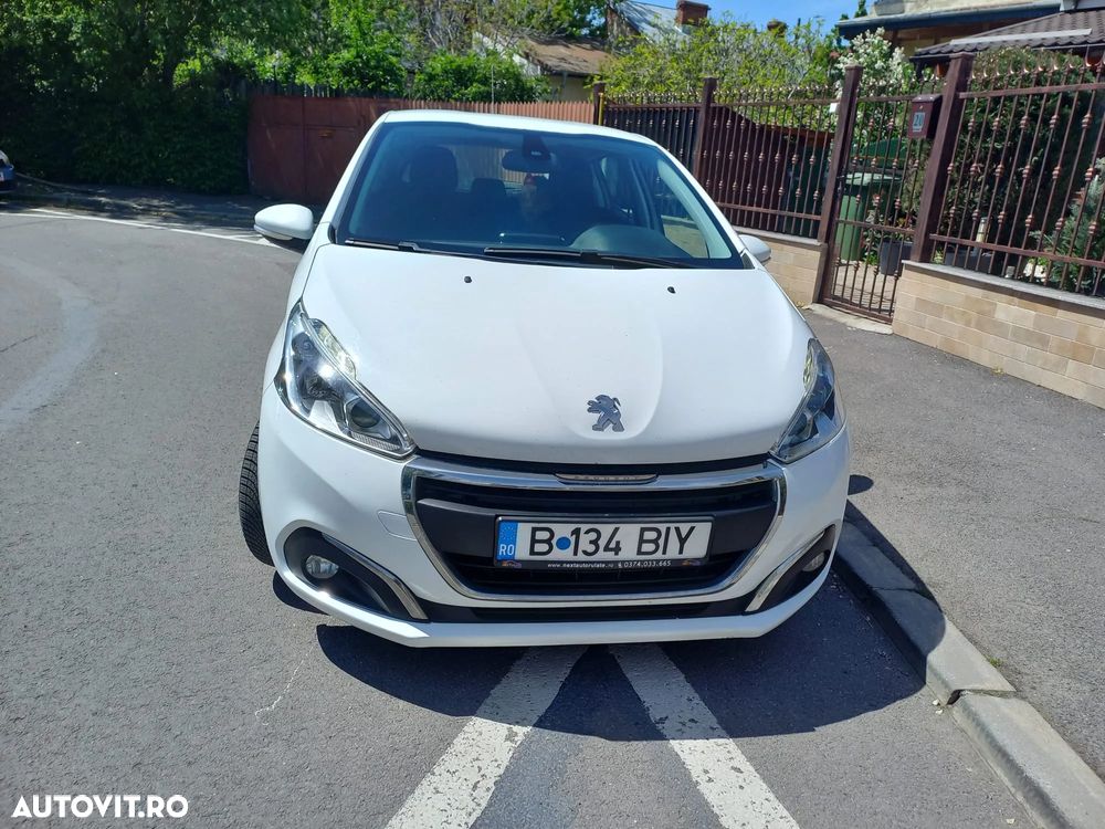 Peugeot 208 1.2 L PureTech ETG Active - 11