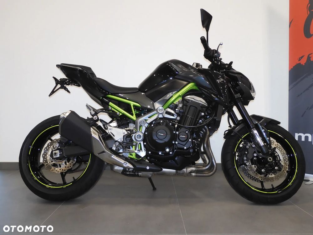 Kawasaki Z 900 - 12