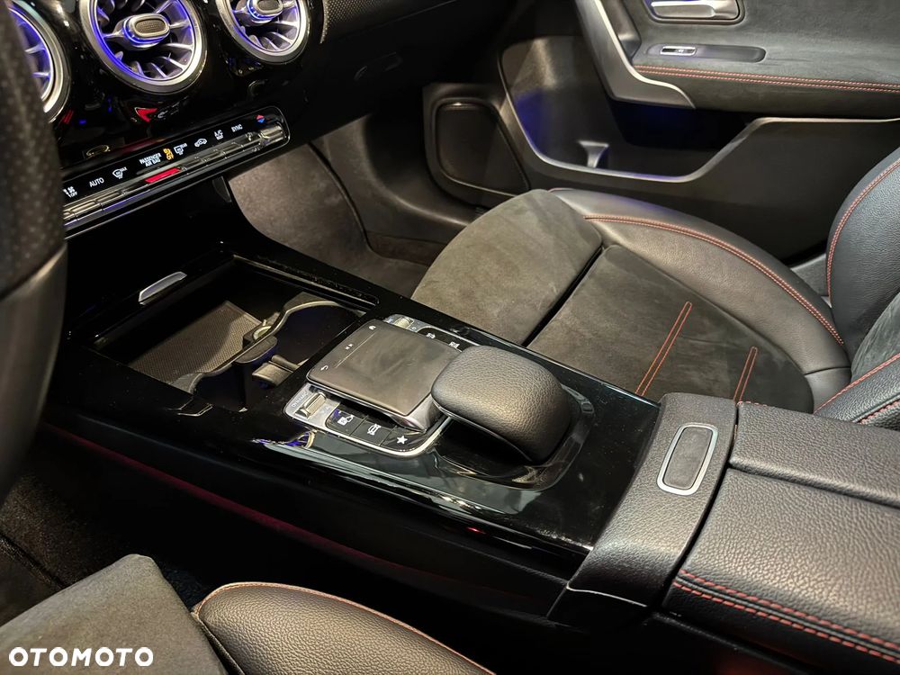 Mercedes-Benz Klasa A 180 d AMG Line 7G-DCT - 14