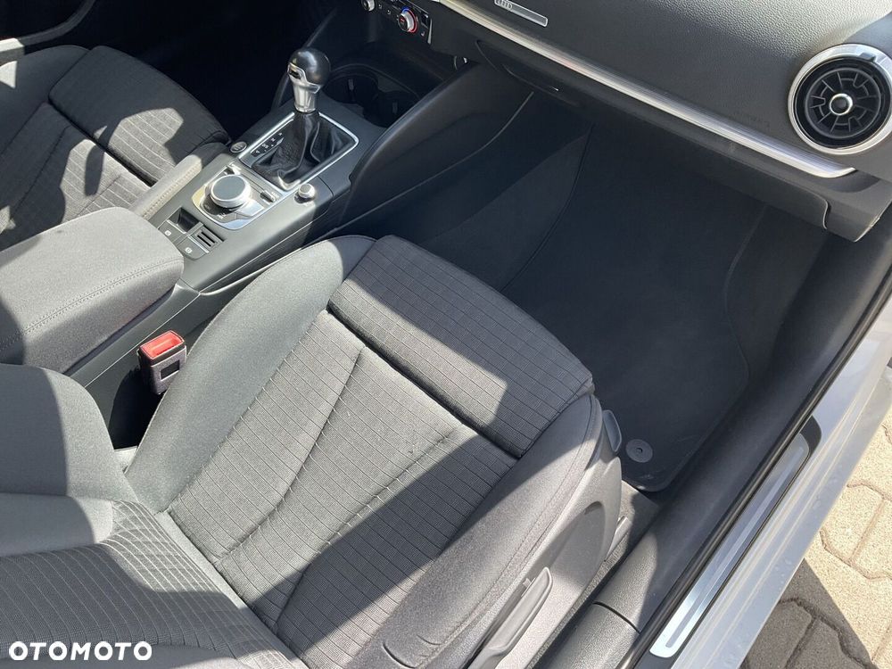 Audi A3 Sportback - 12