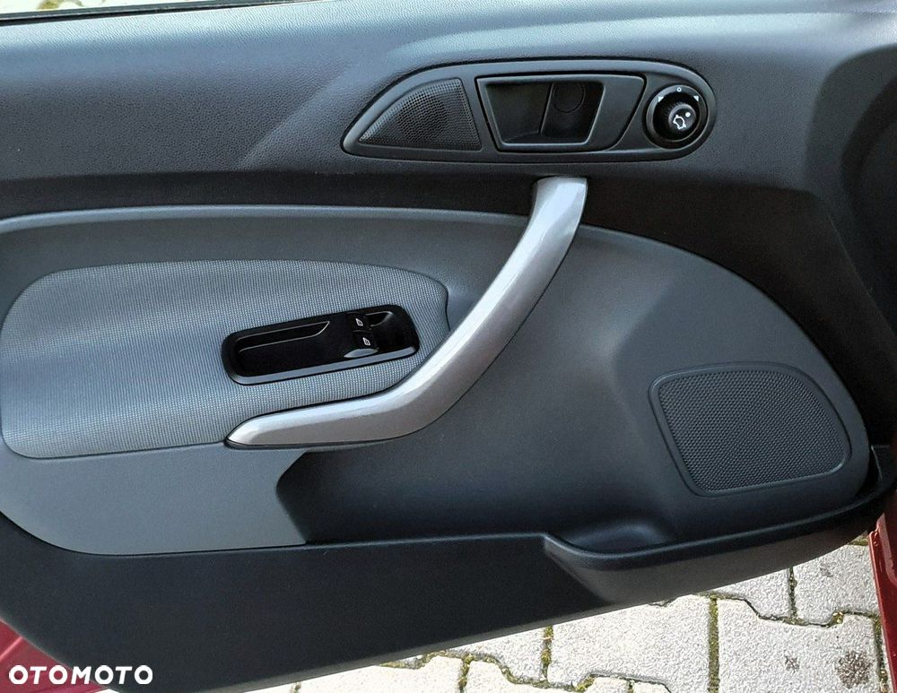 Ford Fiesta - 10