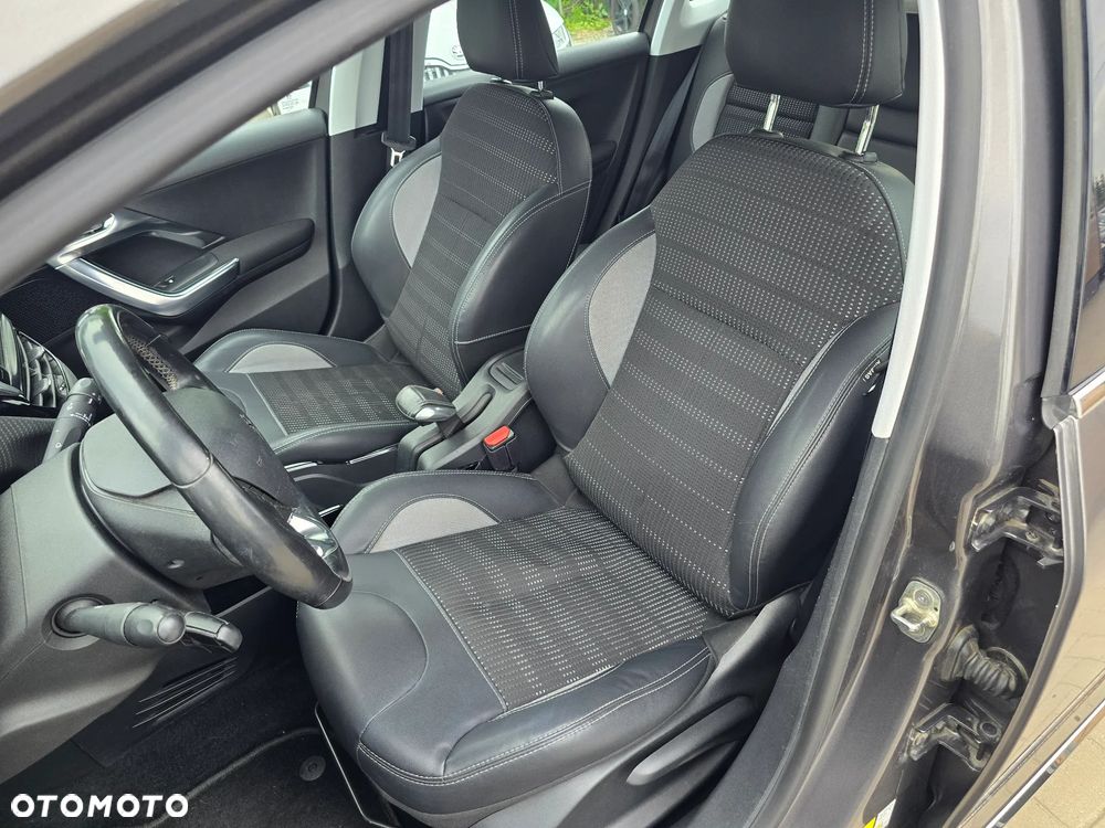 Peugeot 2008 - 13