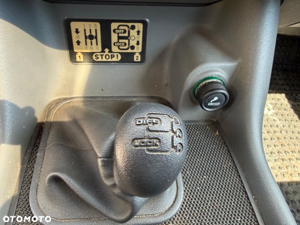 Land Rover Discovery - 16