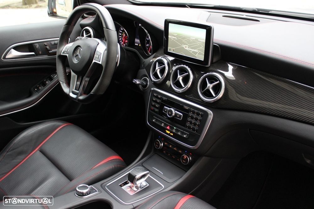 Mercedes-Benz GLA 45 AMG 4-Matic - 28