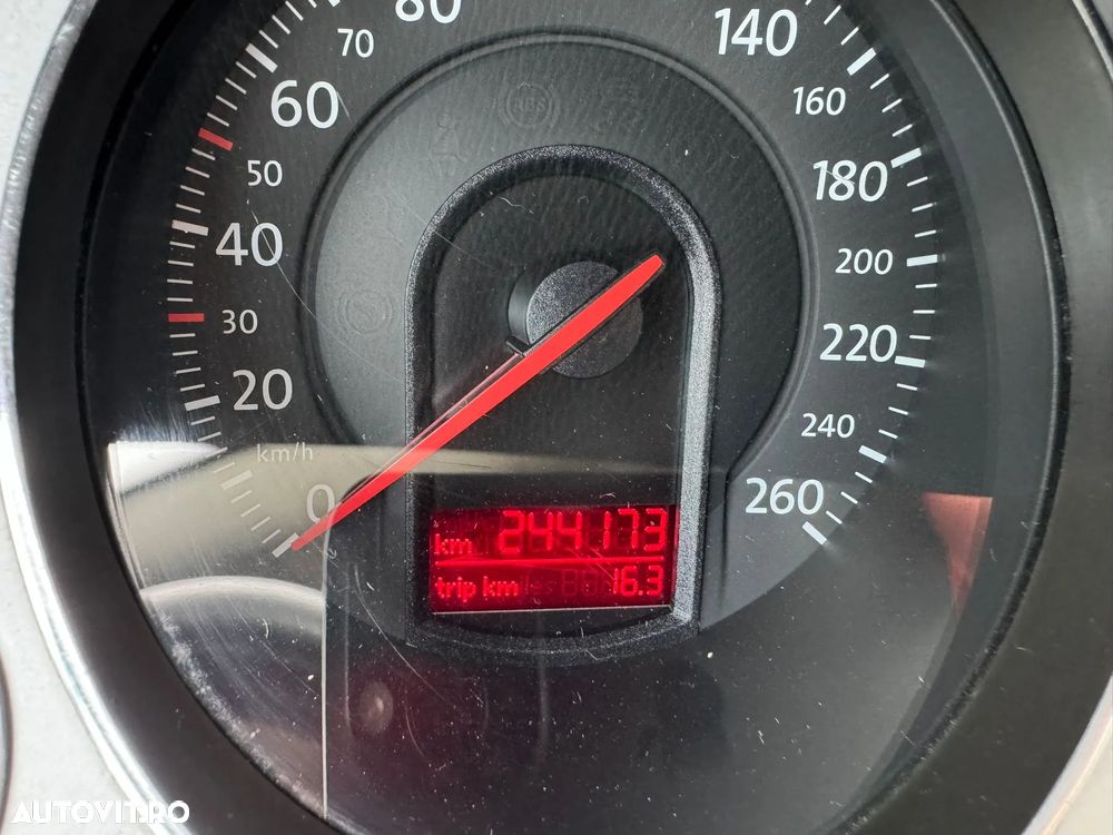 Volkswagen Passat - 6