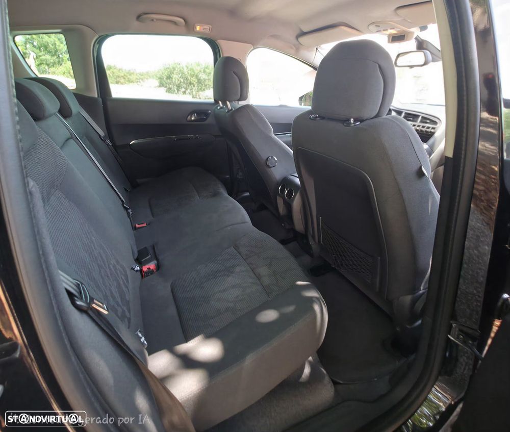 Peugeot 3008 2.0 HDi Hybrid4 - 6
