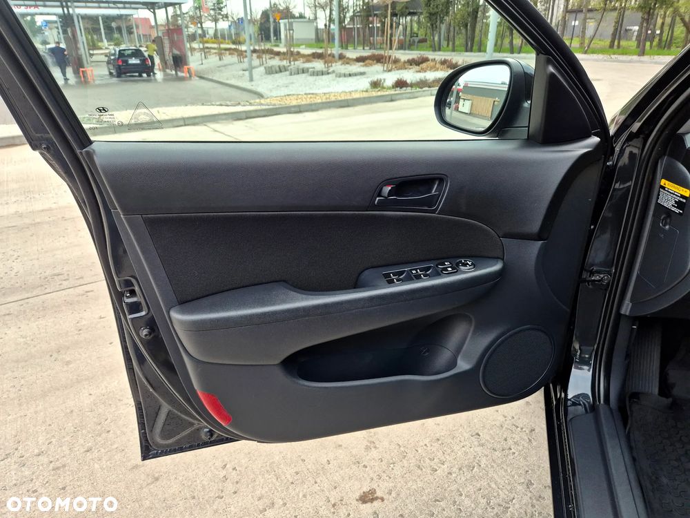 Hyundai i30 1.4 Blue Comfort - 11