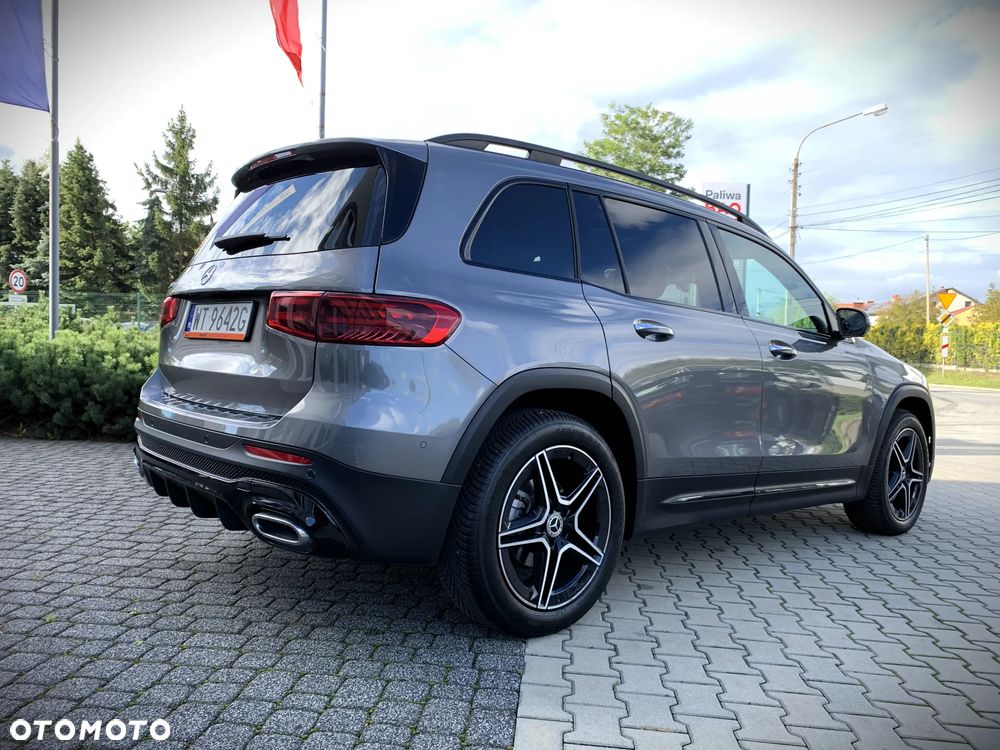 Mercedes-Benz GLB 200 7G-DCT - 3