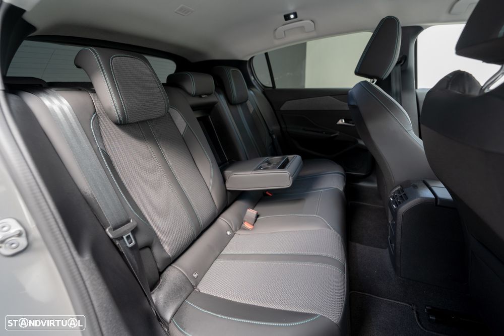 Peugeot 308 1.6 Hybrid Allure e-EAT8 - 22