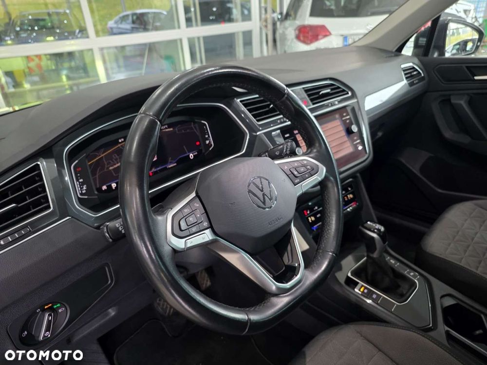 Volkswagen Tiguan - 35