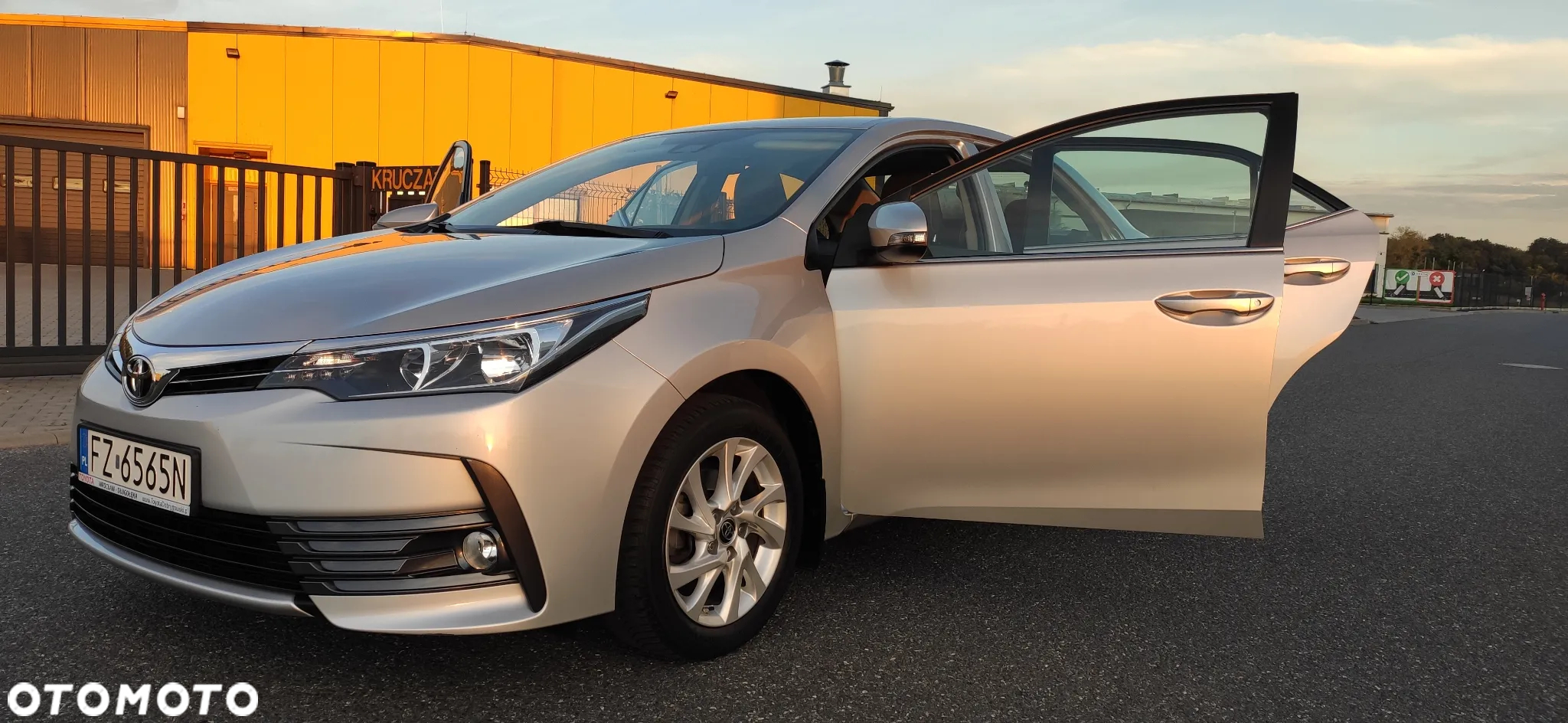 Toyota Corolla 1.6 Comfort - 12