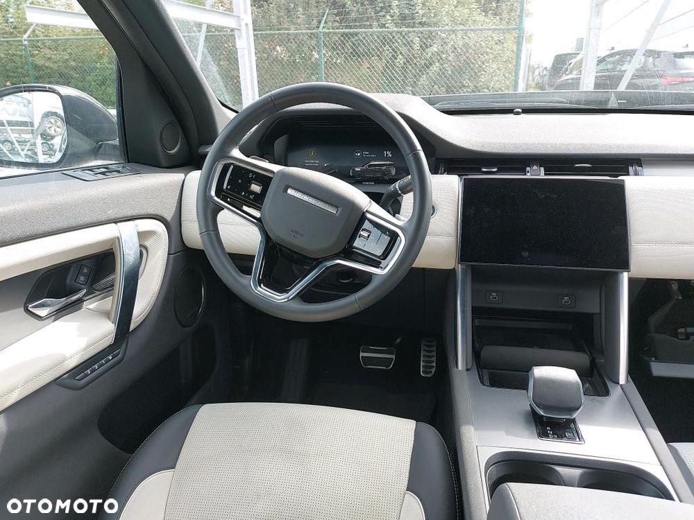 Land Rover Discovery Sport P270e Dynamic SE - 12