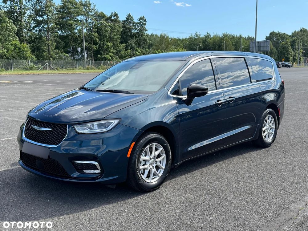 Chrysler Pacifica - 8