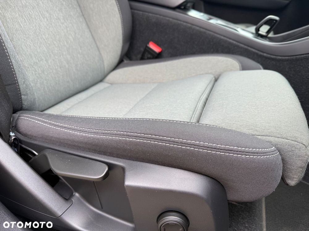 Volvo XC 40 B3 B DKG Plus Bright - 31