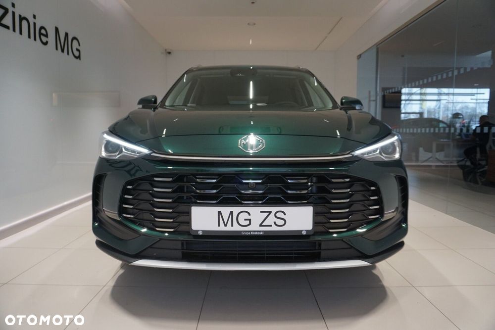 MG ZS Hybrid+ - 4
