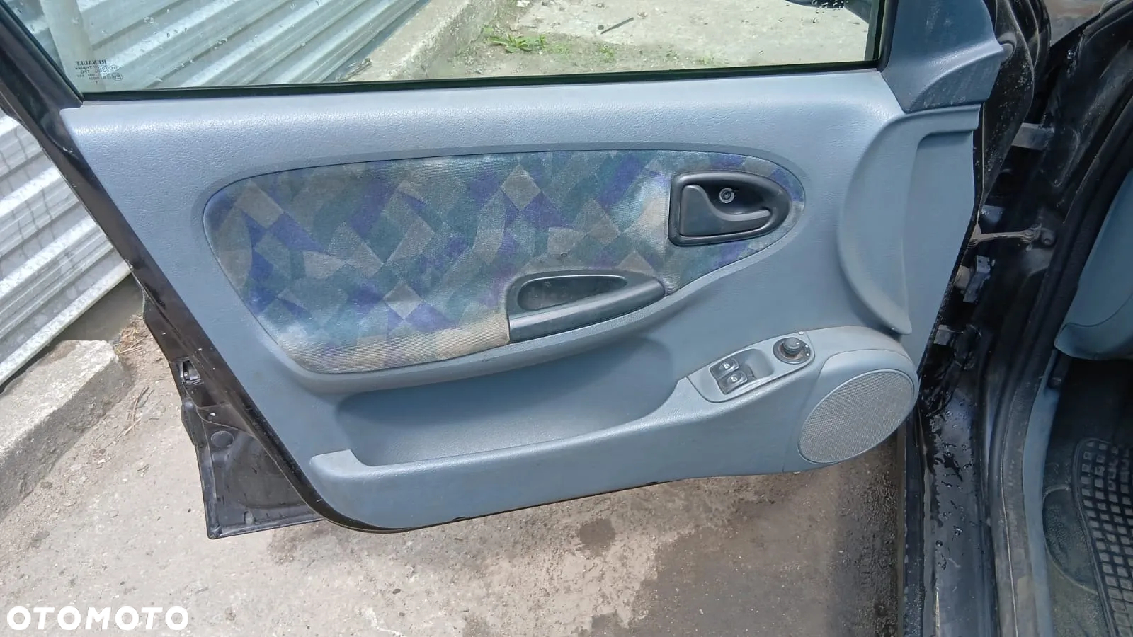 Tylko Części Renault Megane I PHI 1.6 8v K4M702 90KM 66kW 5d hb 95-99r Lakier NV676 - 8