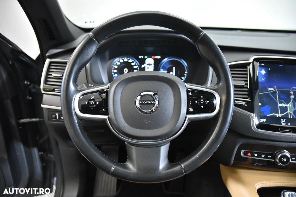 Volvo XC 90 - 17