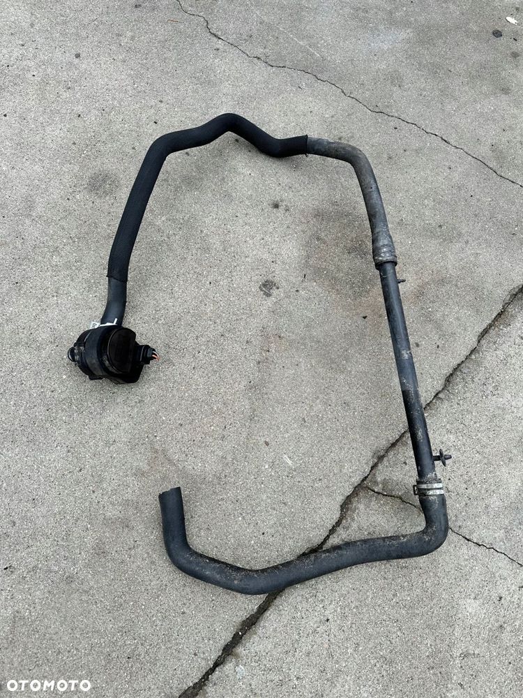 Pompa Obiegu Wody Mercedes ML W164 A2118350028 - 1