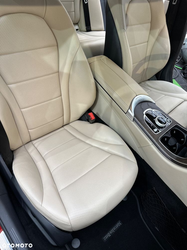 Mercedes-Benz Klasa C 300 7G-TRONIC Avantgarde - 20