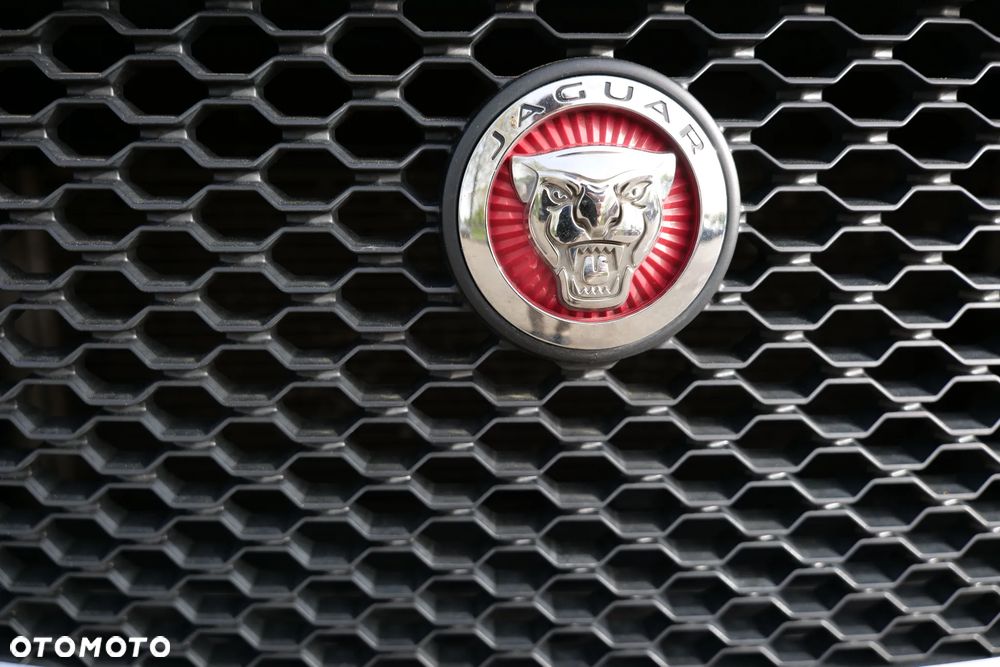 Jaguar F-Pace 2.0 i4D AWD Prestige - 17