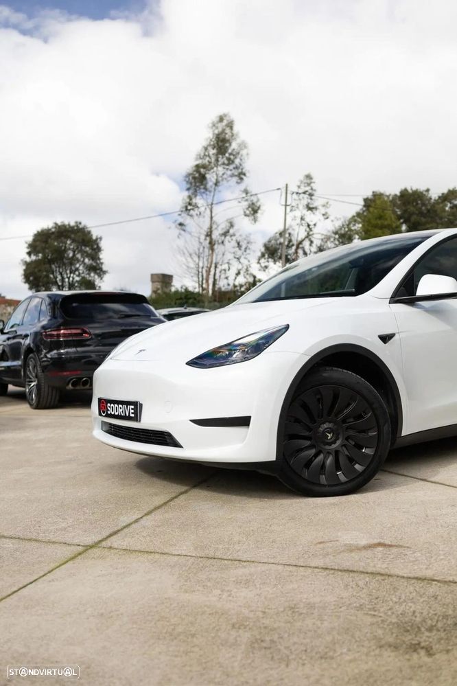 Tesla Model Y Standard - 13