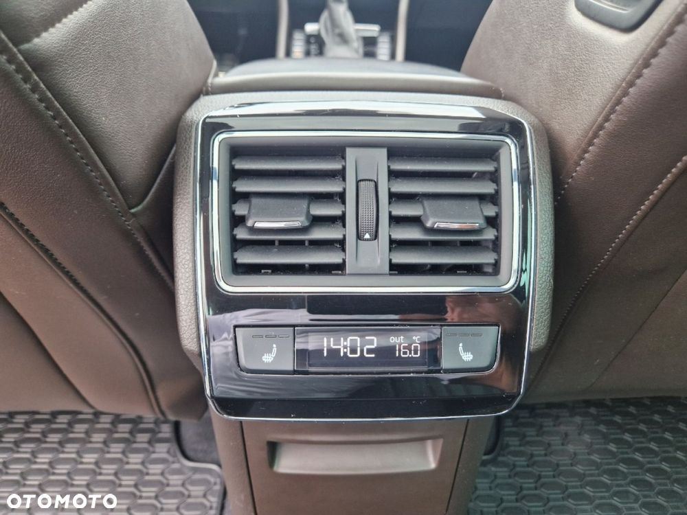 Skoda Superb 2.0 TSI 4x4 DSG L&K - 24