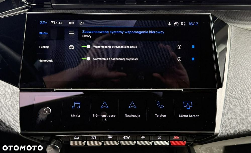 Peugeot 408 1.6 Plug-In Hybrid 225 GT EAT8 - 38